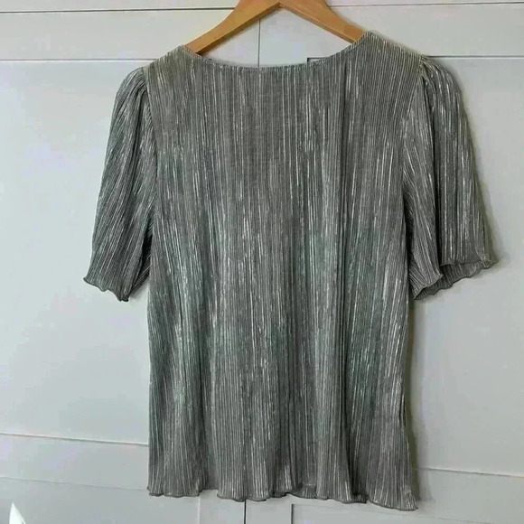 Ann Taylor Medium blouse metallic - Picture 8 of 10